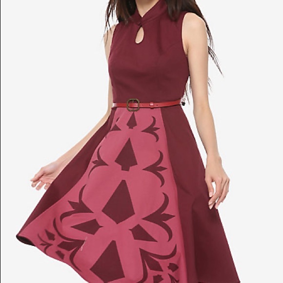 ISO: Her Universe item sz L - Picture 2 of 5